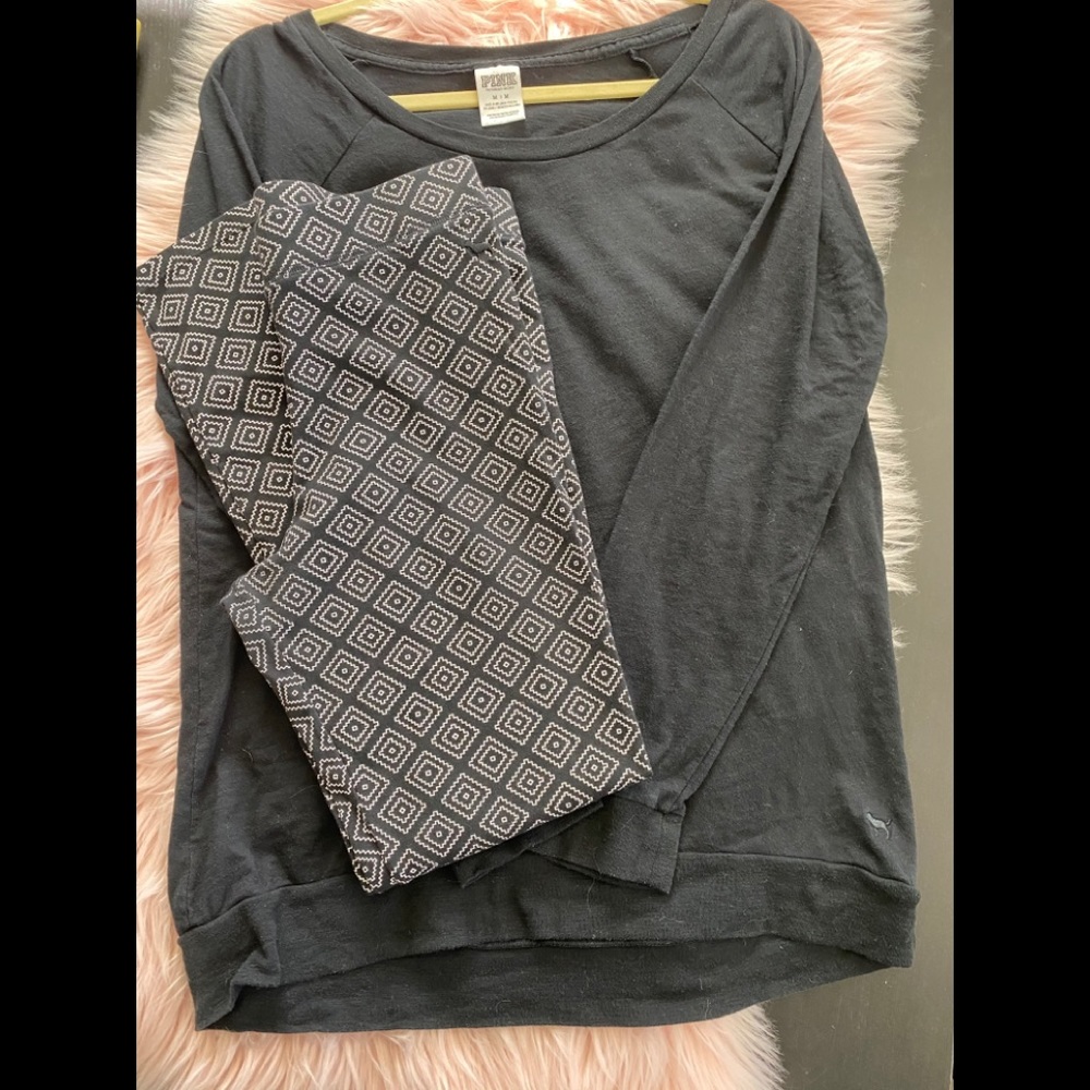 EUC Victoria’s Secret Pink leggings with top